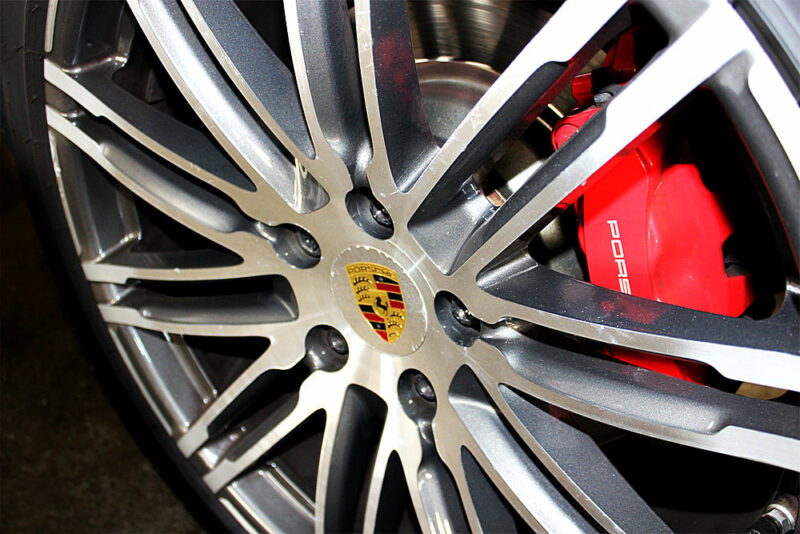 PORSCHE CAYENNE TURBO